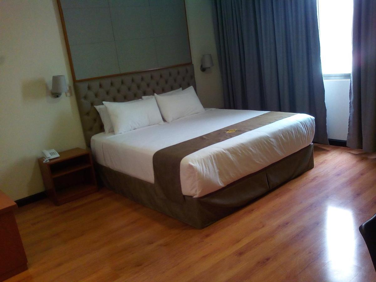 Hotel Candamo Lima Zewnętrze zdjęcie